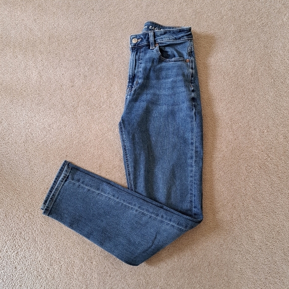 American Eagle Mom Jeans Size 2 Long Blue Denim Stretch Mid Wash Casual - Picture 12 of 12